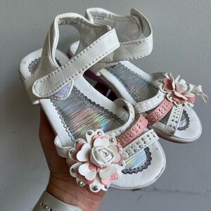 Girls Flower Sandals with Rhinestones